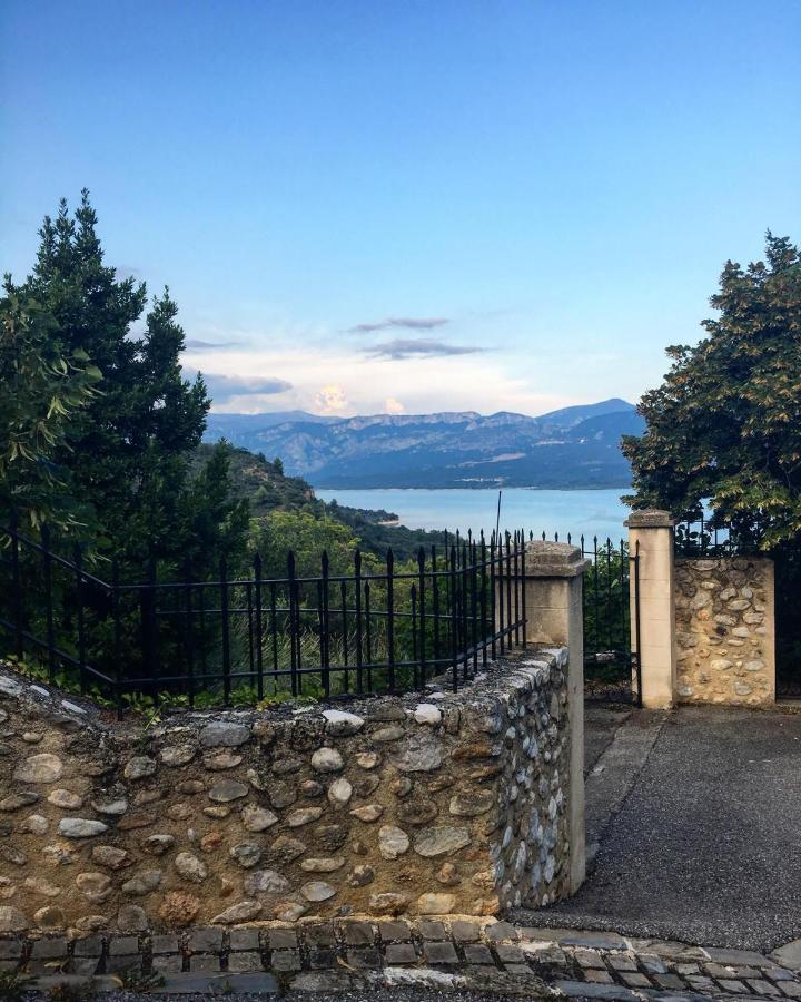 Bed and Breakfast Lou Pebre D'Ai Régusse Exterior foto